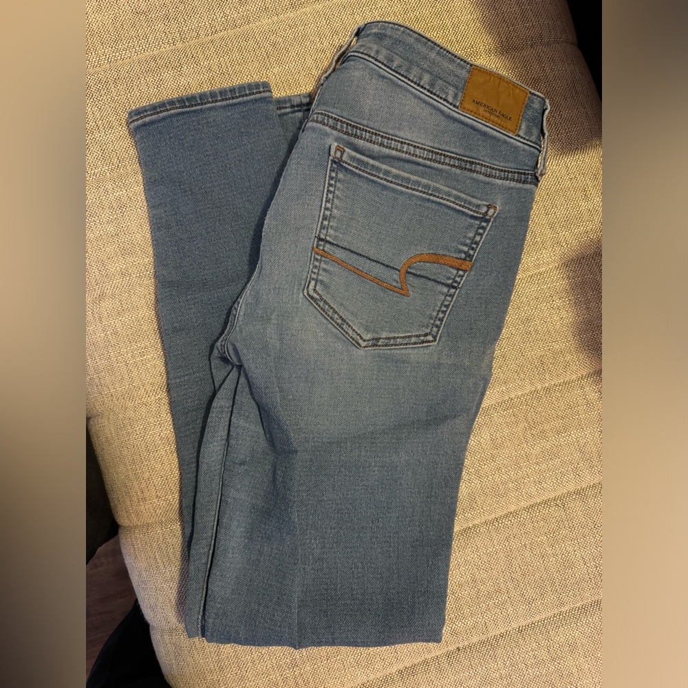 American Eagle light wash skinny